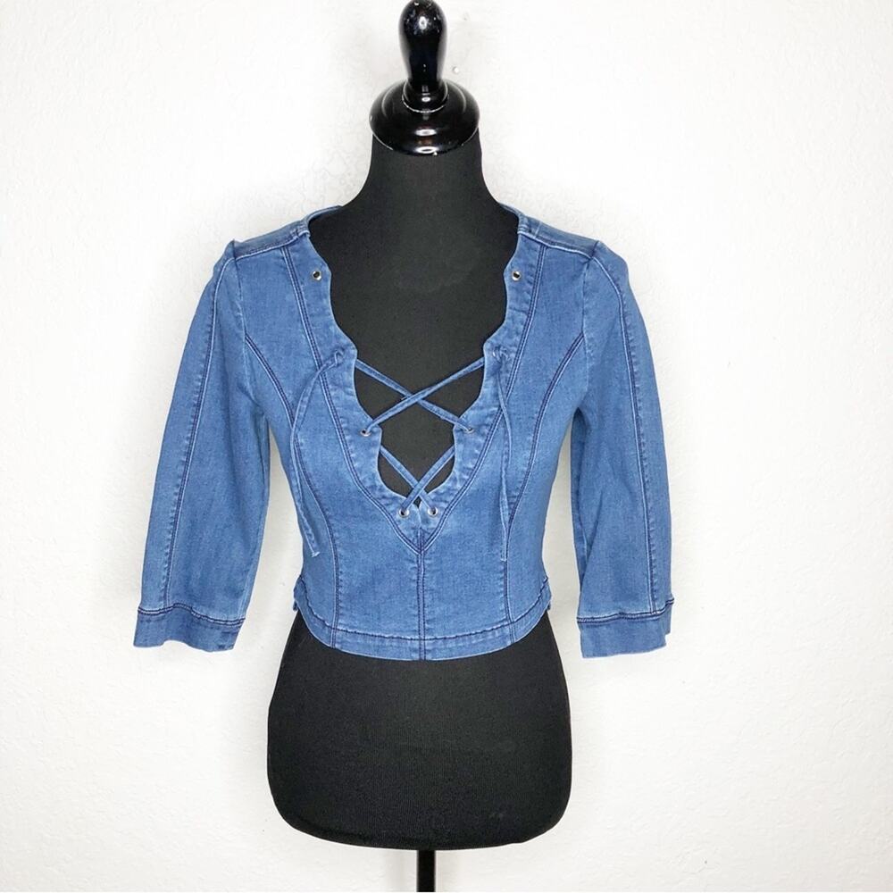 Bebe blue lace up front cropped denim top size Extra Small XS